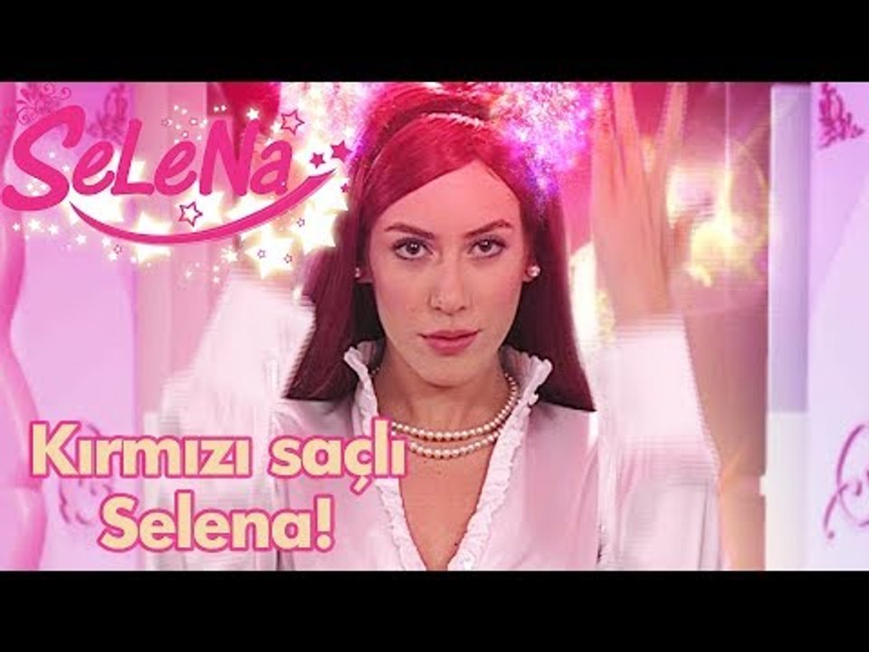 Kırmızı saçlı Selena!