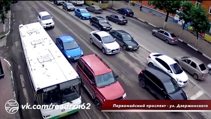 Ce chauffard double tout le monde mais va etre puni 2 fois... Ahaha