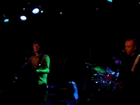 CROWDED HOUSE FOUR SEASONS IN ONE DAY