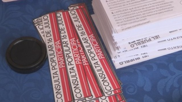 Un 98 % de votantes en el plebiscito opositor rechaza la constituyente de Maduro