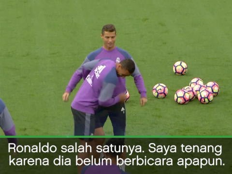 SOSIAL: Sepakbola: Belum Bicara, Berarti Ronaldo Bertahan - Morientes