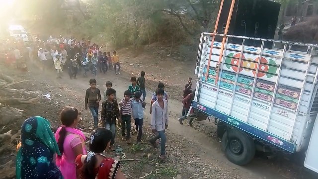 New Aadivasi Dance video / हस मत पगली PYAR हो जाएेगा/ bollywood dance