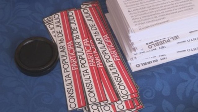 Un 98 % de votantes en el plebiscito opositor rechaza la constituyente de Maduro