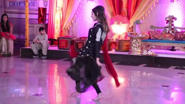 2017 Awesome Pakistani Girls Mehndi Performance Wedding Dance