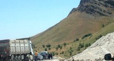 Hakkari'de Askeri Aracın Geçişi Sırasında Patlama: 4'ü Ağır 17 Yaralı Var