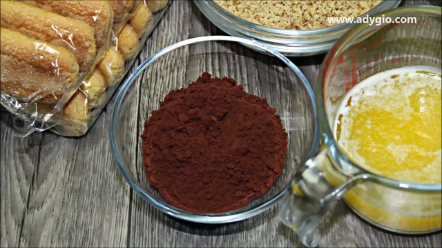 Prajitura fara coacere cu banane si zmeura Adygio Kitchen