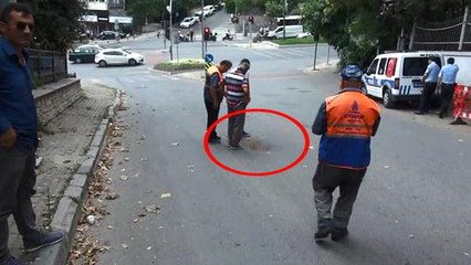 Beşiktaş'ı Yolda Meydana Gelen Çöküntü, Ekipleri Alarma Geçirdi