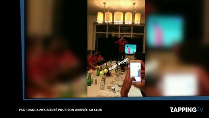 PSG : Dani Alves bizuté par ses coéquipiers pour son arrivée au club (vidéo)