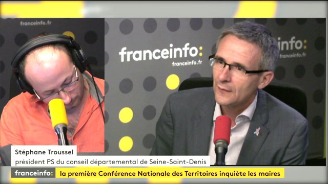 Macron face aux élus locaux: comme le serpent 'Kaa' qui dit à Mowgli 'aie confiance' Troussel