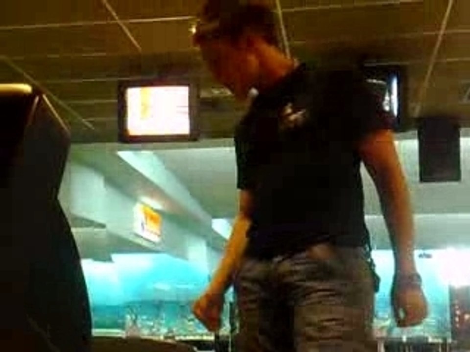 Master Bowling Player