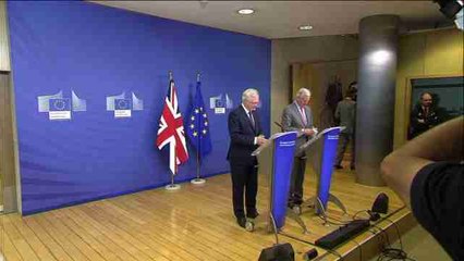La UE y el Reino Unido inician la negociación de "fondo" sobre el "brexit"
