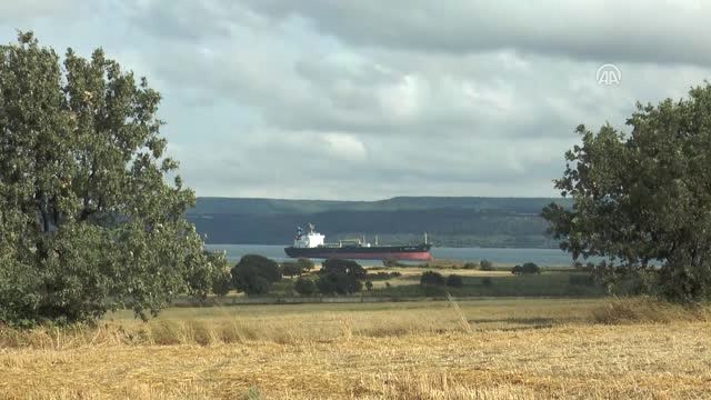 Çanakkale Boğazı'nda Gemi Karaya Oturdu