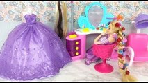 Prenses Rapunzel bebek - Saç Stili Değişimi ve Yeni Elbise Barbie kuaför salonu