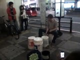 Bucket Drum Player in TOKYO/IKEBUKURO 凄腕バケツドラマー池袋に現る！