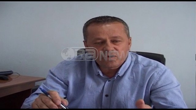 Ora News – Zjarret në Bulqizë, Drejtori i Shërbimi Pyjor takim urgjent për situatën