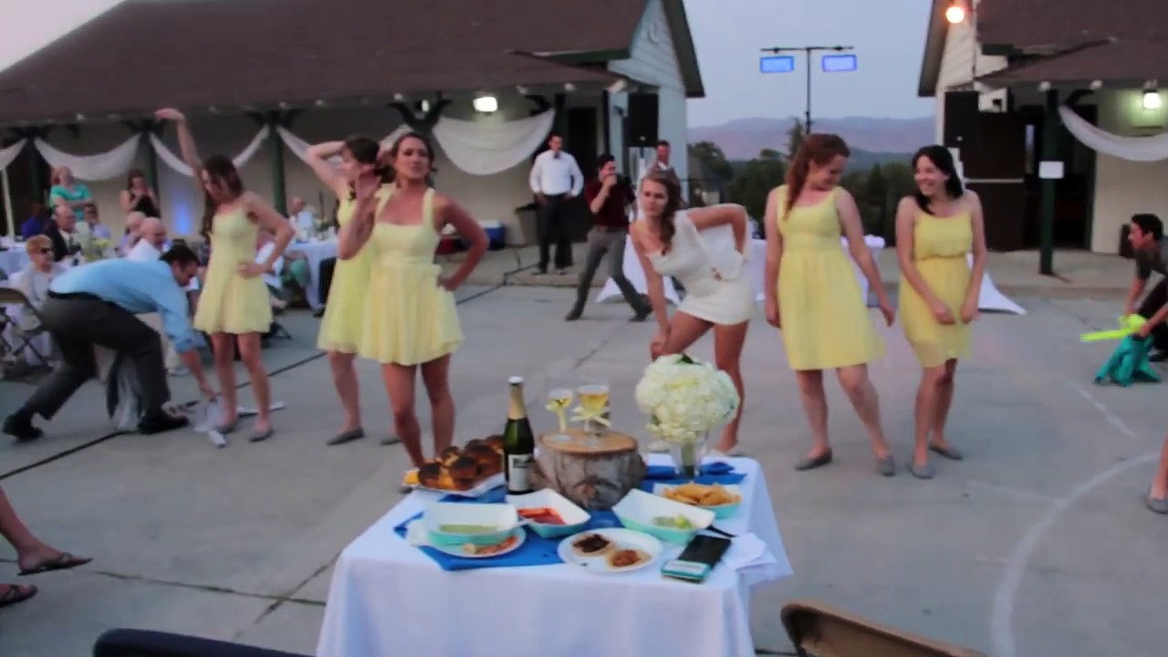 Çok Güzel Bir Dans Gösterisi