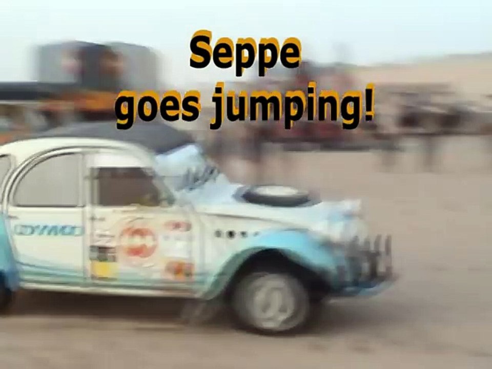 PILOTO SOBREVIVE A ACIDENTE IMPRESSIONANTE NO DESERTO!