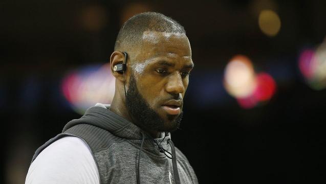 LeBron James frustrated with Cavs' offseason; Twitter reacts