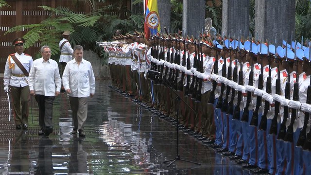 Raúl Castro y Juan Manuel Santos abordan la paz en Colombia y grave crisis en Venezuela