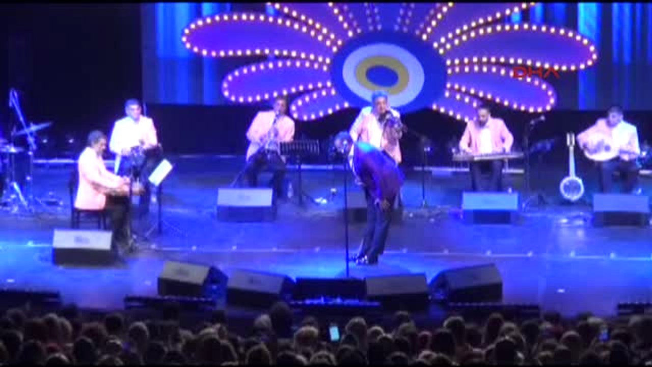 Bursa - 56. Uluslararası Bursa Festivali'nde Ata Demirer Rüzgarı Esti