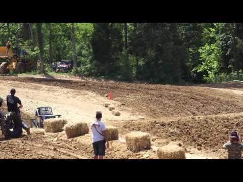 Old Man Auto (Scott Lewis) - Hill and Hole Run 1 at Dirty Turtle Offroad (2015)