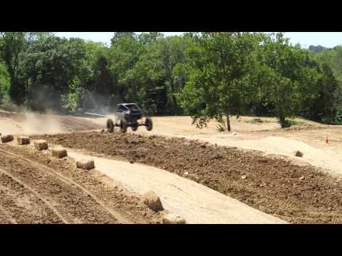 No Sweat (Scott Sweat) - Hill and Hole Run 1 at Dirty Turtle Offroad (2015)