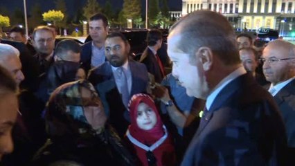 Cumhurbaşkanı Erdoğan, Şehitler Abidesi'ni Ziyaret Etti