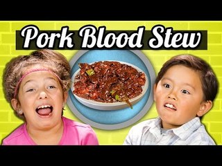 KIDS vs. FOOD - PORK BLOOD STEW (DINUGUAN)