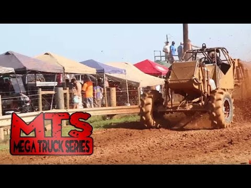 Armageddon (Dustin Rogers) - Run 1 at Twitty's Mud Bog (2015)