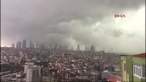 Istanbul Yağmura Teslim
