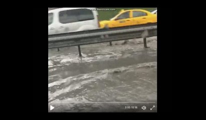 İstanbul'da afet sabahı... Gök gürültüsü...Sağnak... Su baskını