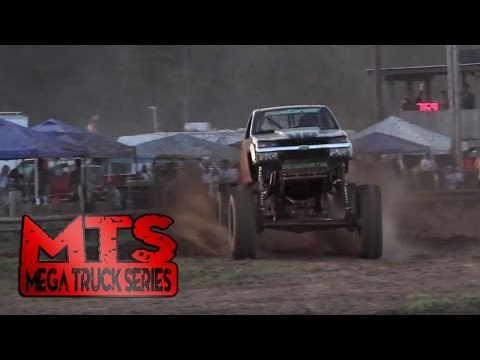 Monsterado (David Coulter) - Run 2 at Twitty's Mud Bog (2015)