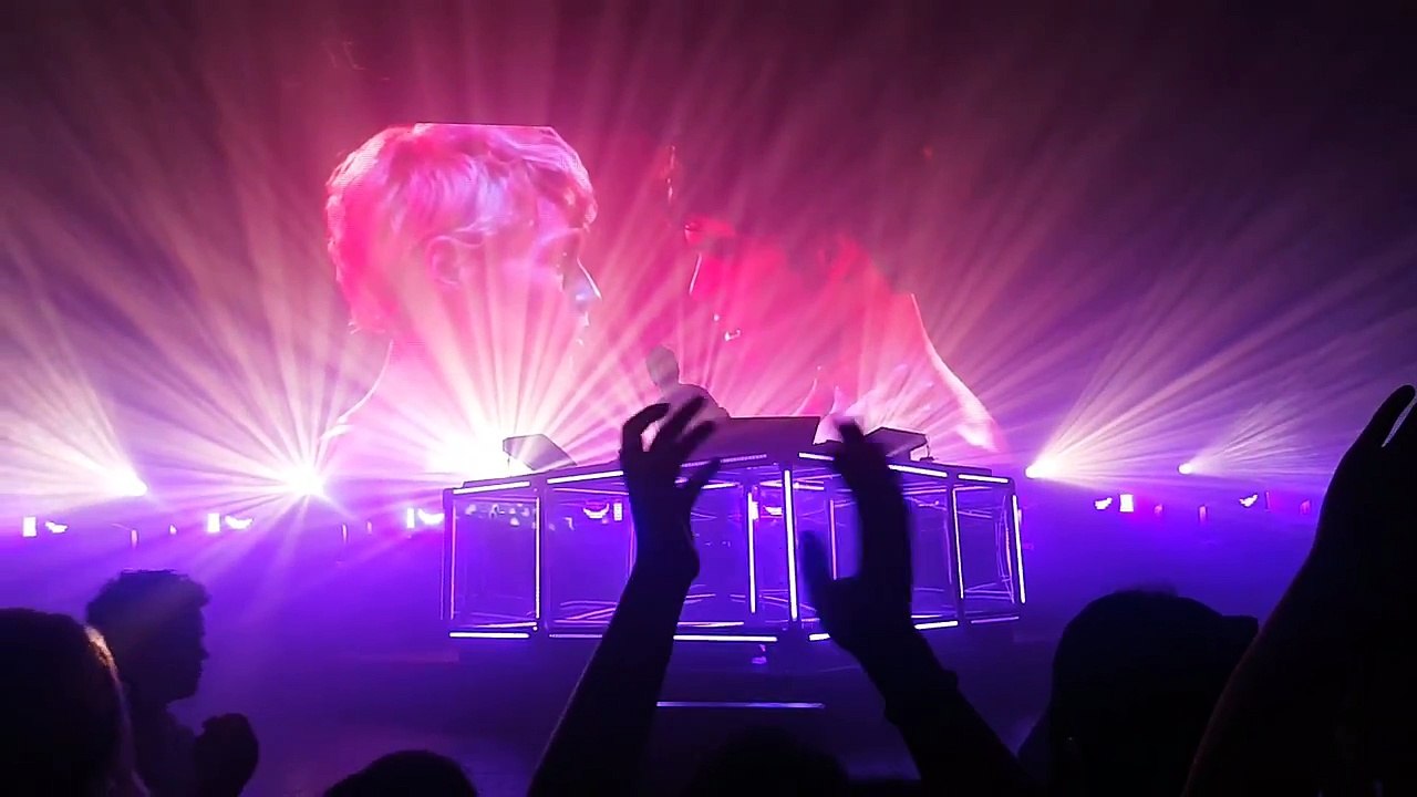 Disclosure You & Me feat Eliza Doolittle (Flume Remix) Live at Orlando