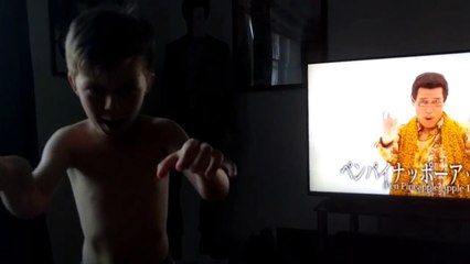 PENPINEAPPLE APPLEPEN Six year old Taylor Joe Ferguson