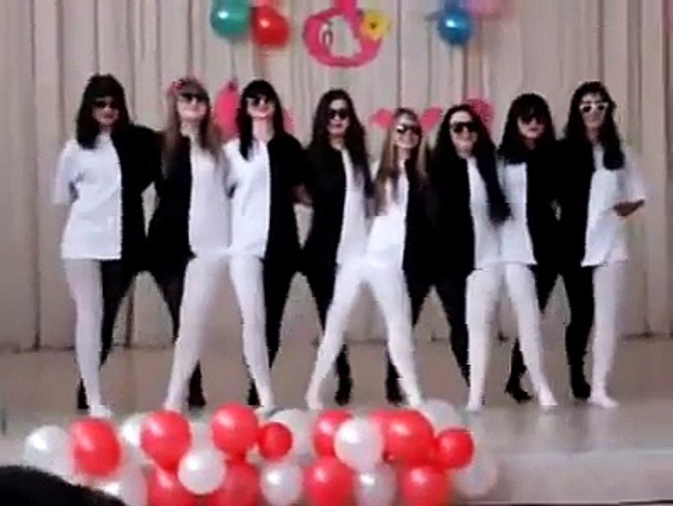 optical illusion dance