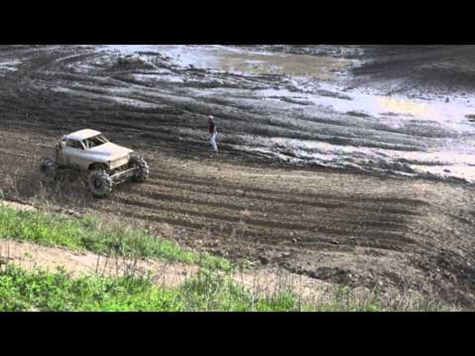 Radioactive (Chris Foy) - Hill and Hole at Rush Offroad Park (2015)