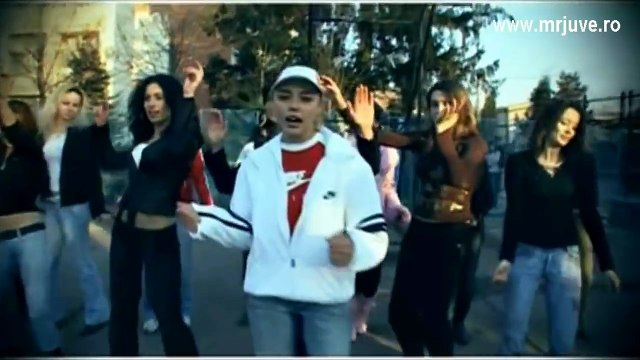 Cristian Rizescu cu Denisa si Play AJ - Vino vino