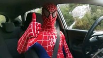 Aventure des voitures dans vie montagne de de Courses réal route homme araignée super-héros Ceci Avengers fuc