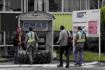 Les salariés de GM&S crient à la désindustrialisation.