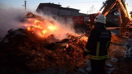 Saman Yüklü Kamyon Alev Alev Yandı