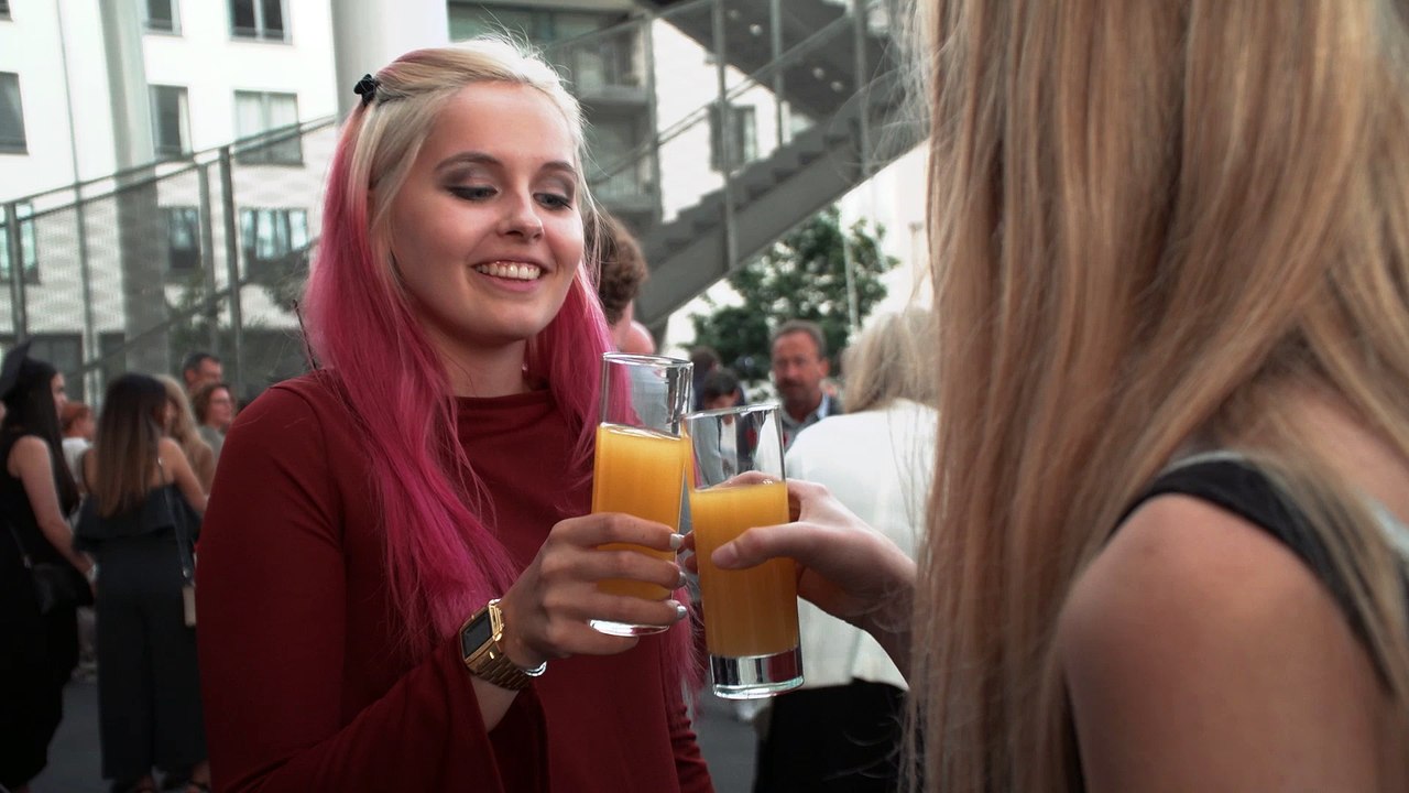 VDAB: Don't forget to register after you graduate