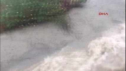 Çorlu'da Yağmur Hayatı Felç Etti-1