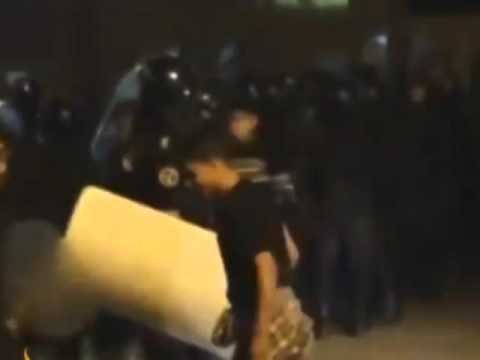 PROTESTAT NE EGJIPT POLICIA SHPERNDAN ME GAZ LOTSJELLES TE TUBUARIT NE SHESH LAJM