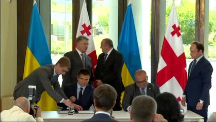 Poroşenko: "Uluslararası Örgütler, Rusya'ya Baskı Yapmalı"