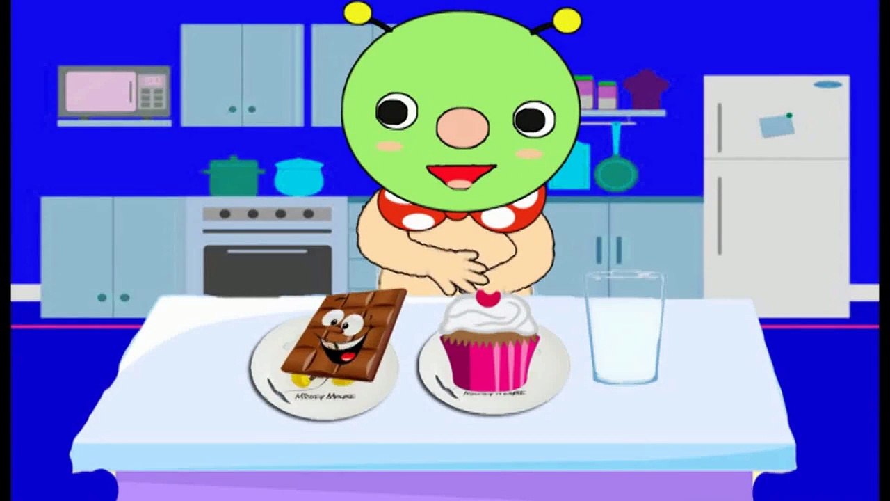 むしむしくん VS トイレトレーニング アニメ ❤ 食べる 果物 レモン パイナップル ブドウ ❤ こどもが笑う！  赤ちゃん泣き止む