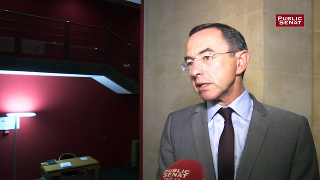 réduire le nombre d'élus locaux: une annonce démagogique selon Bruno Retailleau