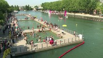 Paris: lancement officiel des baignades dans le canal