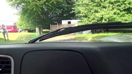 Milionário faz drift com Mercedes CLK GTR AMG