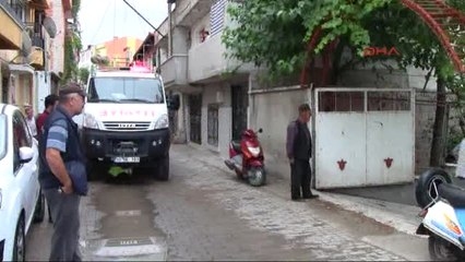 Balıkesir Yıkmaya Çalıştıkları Balkonun Altında Kalalan Baba-Oğul Yaralandı