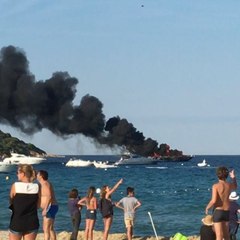 Yacht Destroyed by Fire Off Beach Near Saint Tropez